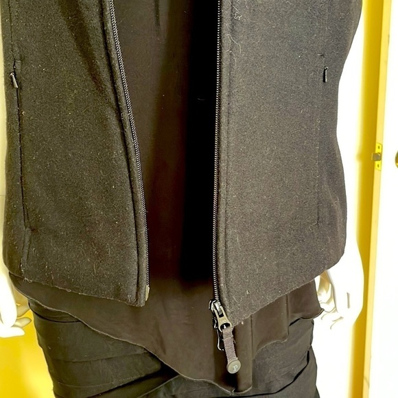 Pendleton Fox Collar Merino Wool Black Zip Front Vest. Size L. PM/A1651 - Picture 6 of 10